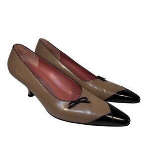 Vintage SALVATORE FERRAGAMO Tan Leather Black Cap Toe Bow Kitten Heel Shoes 6B